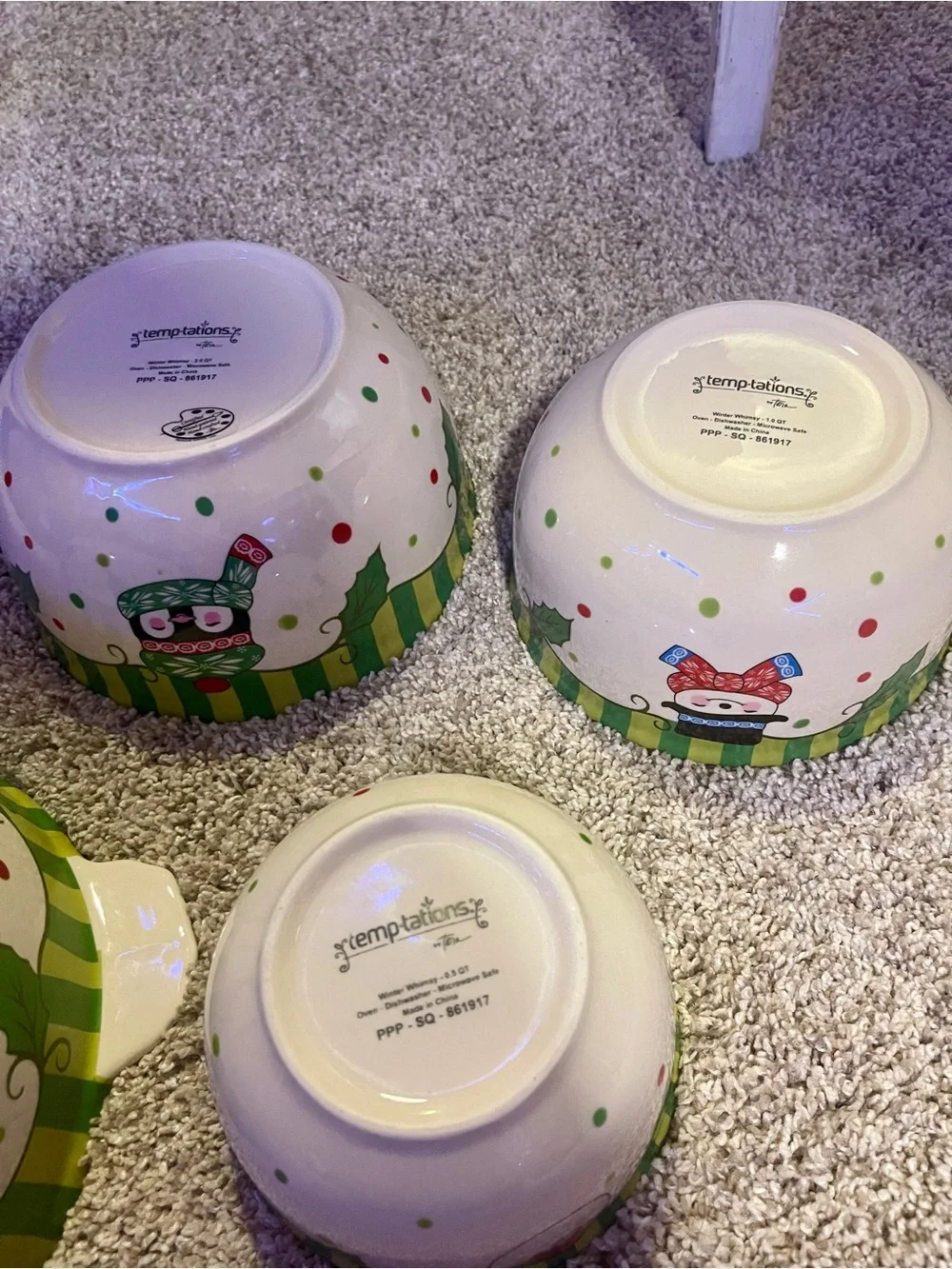 Temptations Christmas 4 Mixing Bowls Winter Whimsy Nesting Bowl Set